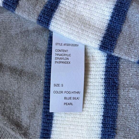 Design History Grey White Blue Button Down Cardigan Size Small NWT - Picture 4 of 7